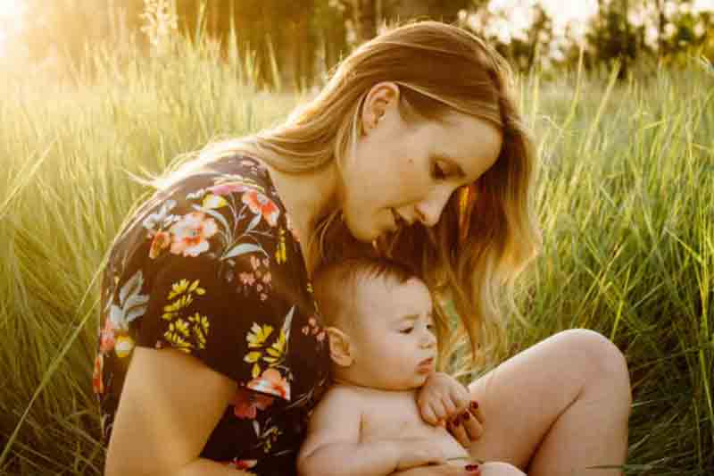 Sunbathing Baby for Vitamin-D – Milk/Vitamin-D Connection for Breastfeeding Moms